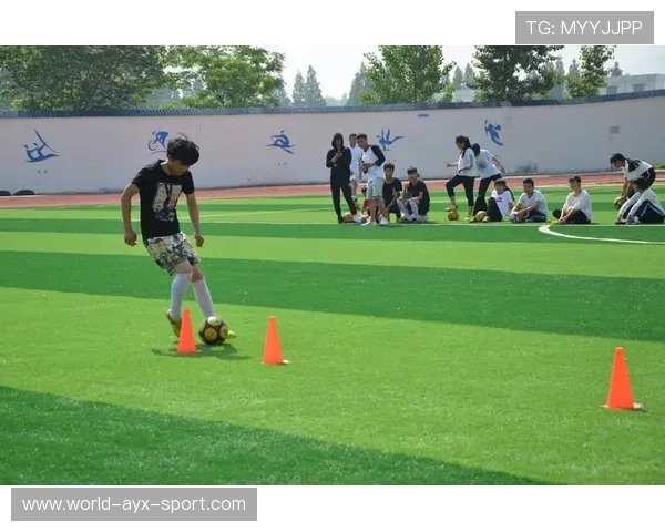 校园足球商业化试点项目引多方关注