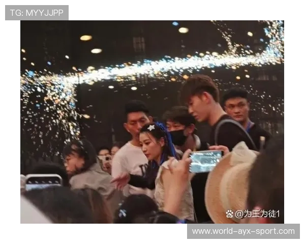 黄雅琼曝追星周深秘密：老资格忙得没时间！，黄雅琼采访