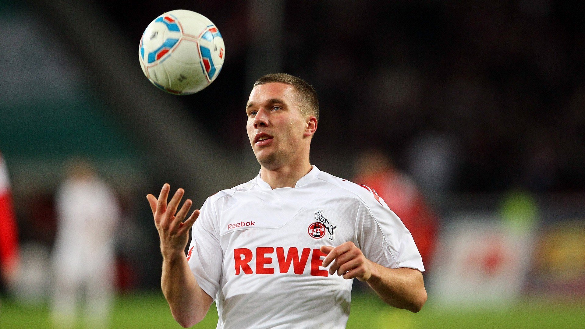 2平8负!英超主帅下课,或成国足主帅新目标,曾带领海港夺冠,英超主教练名单